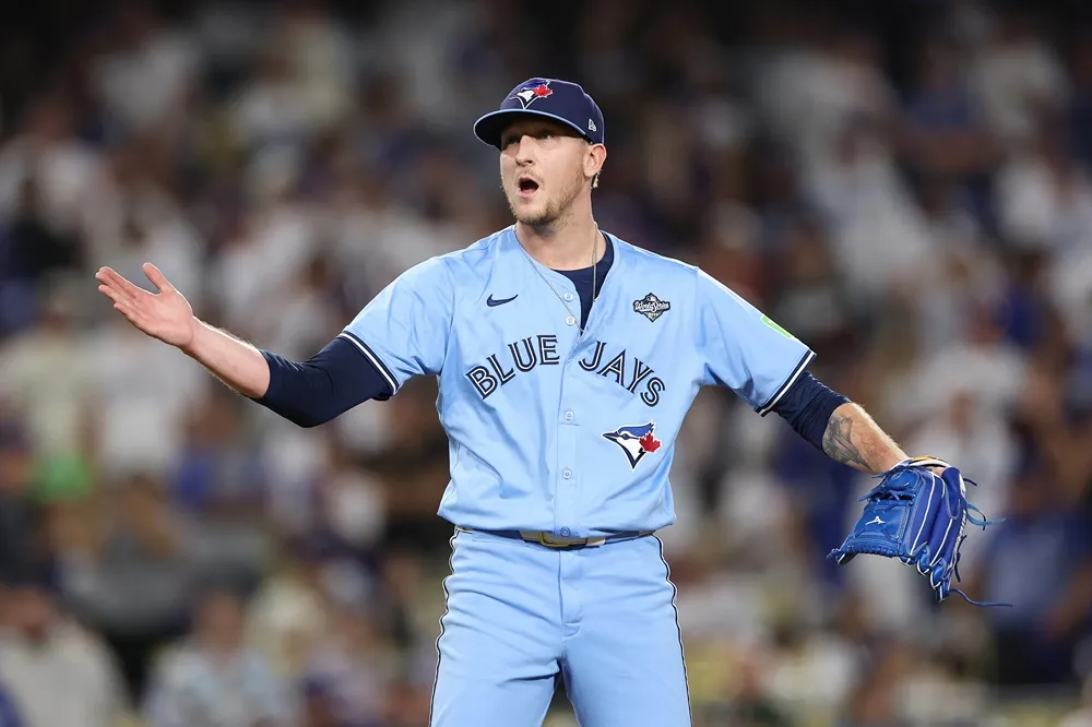 Blue Jays deal former closer Jeff Hoffman to Twins as deadline day flurry continues
