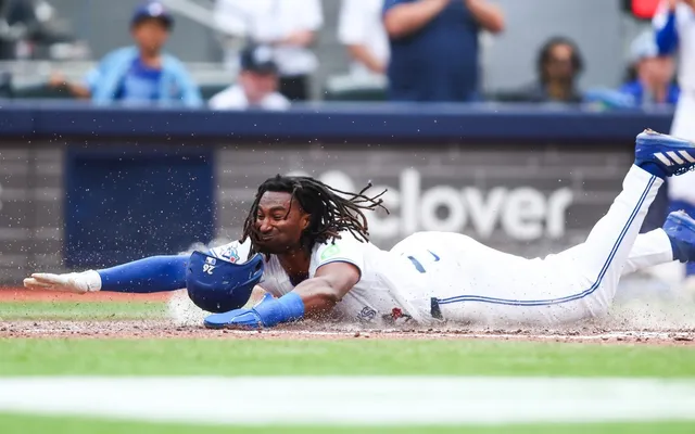 Blue Jays keep wild-card party going with comeback thriller over Seattle Mariners