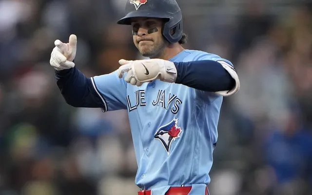 Is Blue Jays fan favourite Ernie Clement engaged?