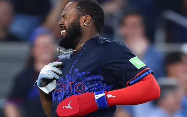 Alejandro Kirk serves as offensive catalyst to lead Blue Jays over Yankees