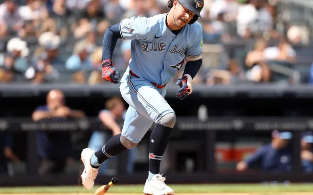 What message are Blue Jays sending to Ernie Clement after late-season struggles?