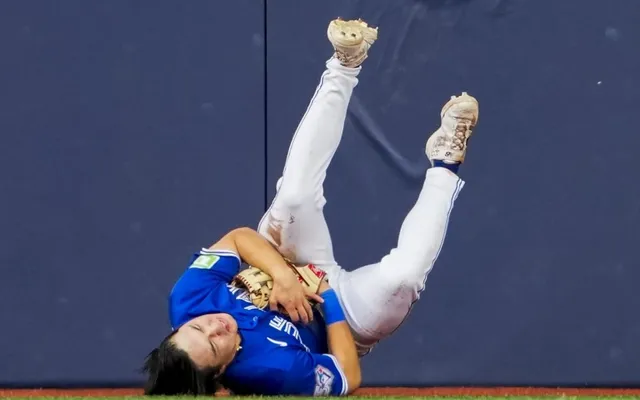 Third-inning miscues cost Blue Jays in loss to Reds