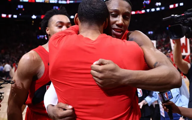 'Crazy, psychic, hold up, that might go in': Oral history of Raptors' RJ Barrett miracle shot