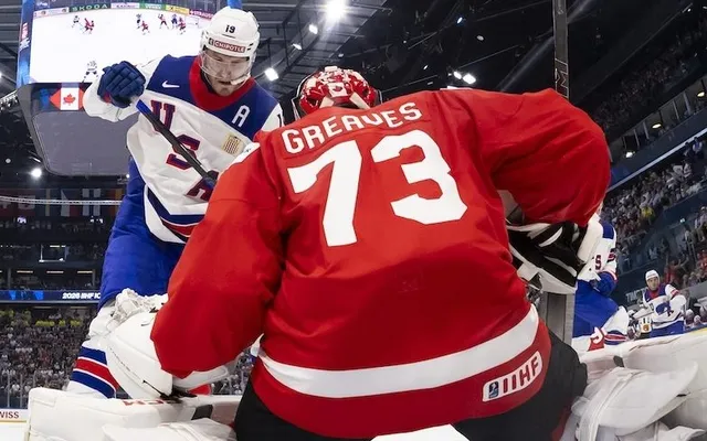Greaves shines in shutout win, Canada eliminates U.S. at hockey worlds