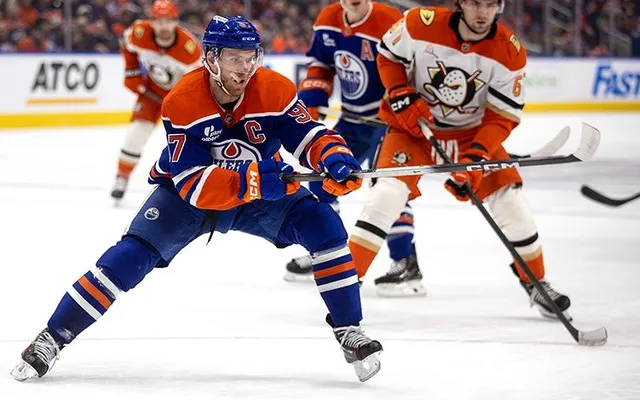Oilers superstar Connor McDavid claims fifth Ted Lindsay Award