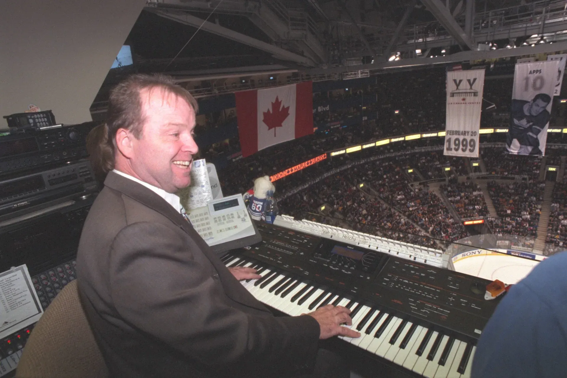 Why organist Jimmy Holmstrom is still Maple Leafs' most valuable player