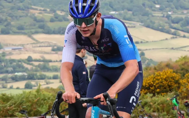 Cyclist Finlay Tarling dies at 19 after 'serious accident' in Portugal
