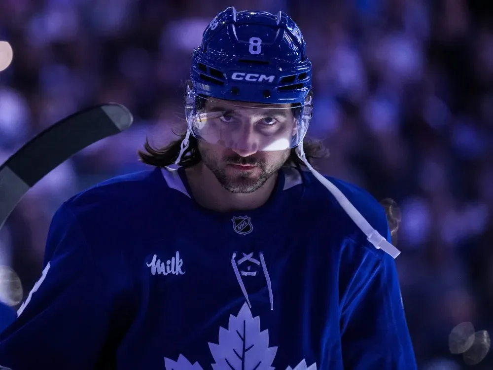 Maple Leafs coach elusive on Chris Tanev injury details