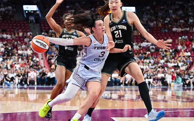 WATCH: WNBA player ejected for throwing shoe at Toronto Tempo star Marina Mabrey