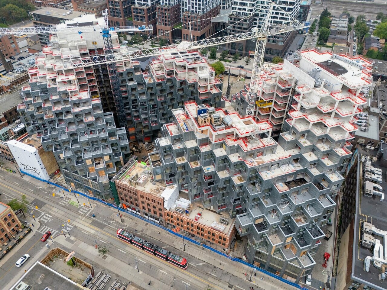 Glass-Block Cladding Climbing Peaks at KING Toronto