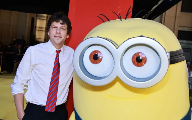 Watch ‘Minions & Monsters’ Stars Jesse Eisenberg, Jeff Bridges and Zoey Deutch Speak Minionese