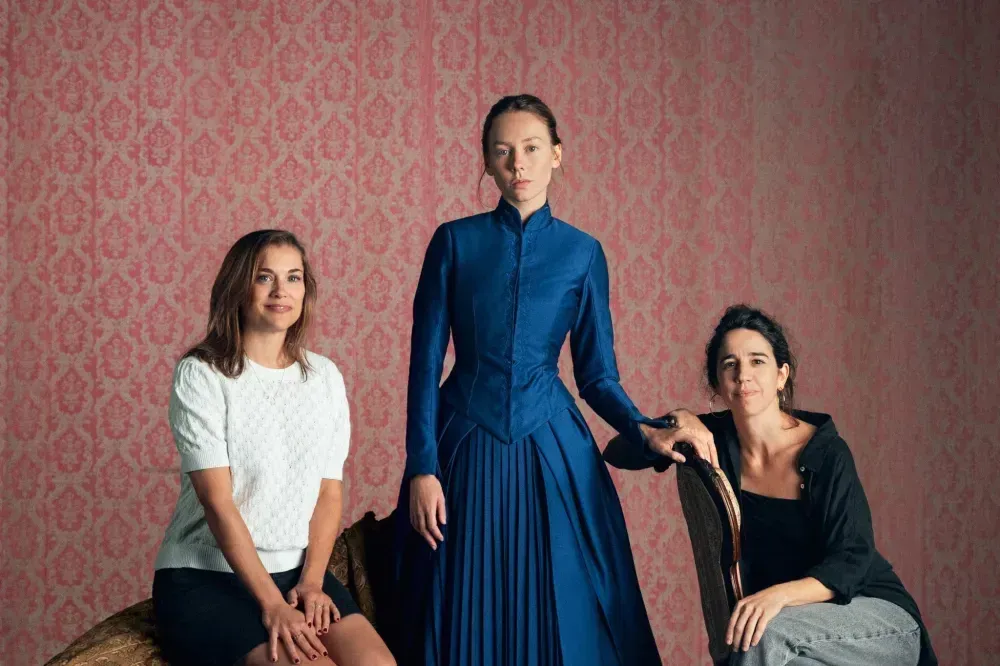 Netflix, ‘Elite’ Star Ester Expósito and Locarno Winner Mar Coll Adapt ‘La Regenta,’ a ‘Fresh Female Perspective’ on a…