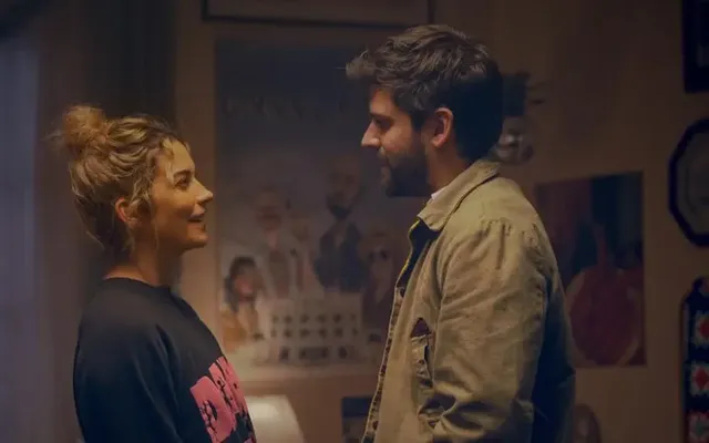 ‘All That She Wants’ Review: Annie Murphy and Cooper Raiff Are Well-Matched in a Generation-Gap Romcom
