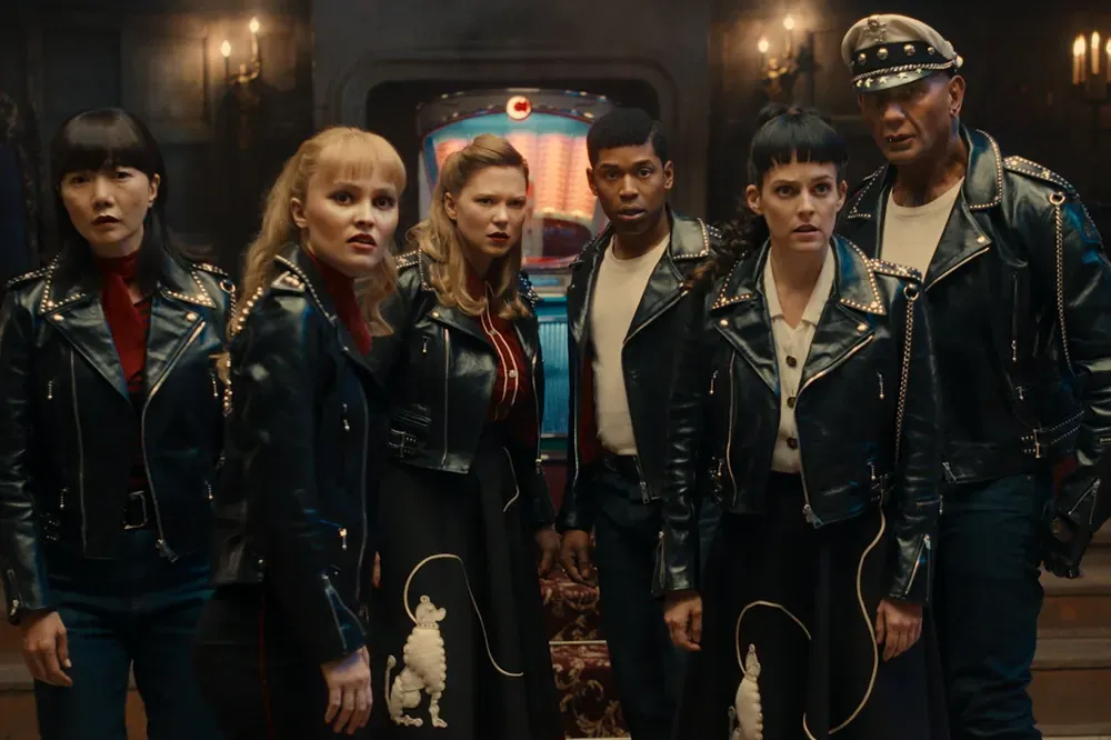 ‘Alpha Gang’ Review: Cate Blanchett, Chris Pine and an All-Star Cast Play Space Aliens in David and Nathan Zellner’s E…