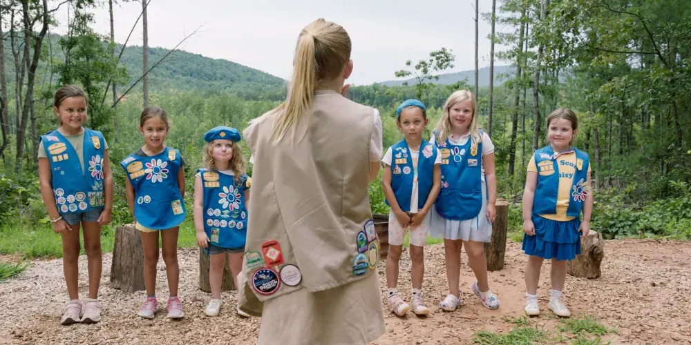 ‘Cookie Queens’ Review: A Doc About Girl Scout Cookies, Produced by Meghan Markle and Prince Harry, Is Too Much of a R…