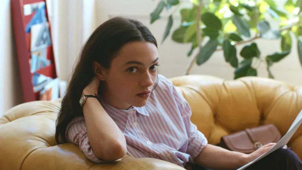 ‘Magazine’ Review: Lily McInerny Scores Her Dream Internship in Alexandra Pechman’s Warmly Nostalgic Study of a Bygone…
