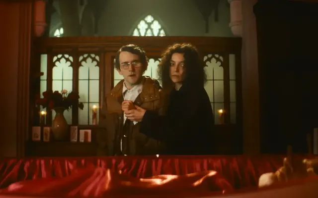 ‘Stuffed’ Review: Jodie Comer and Harry Melling Sing the Body Eccentric in an Odd, and Oddly Touching, Taxidermy Music…