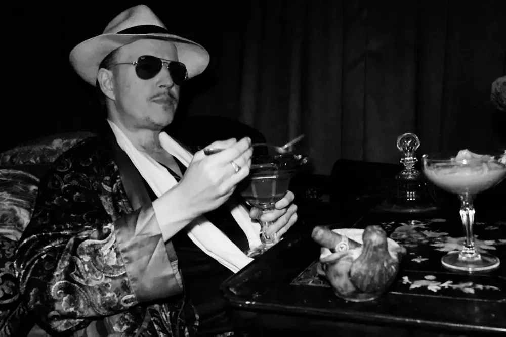 ‘The End of Tom Six’ Review: The Director of the ‘Human Centipede’ Films Has Multiple Sclerosis and Is Sharing the Hor…