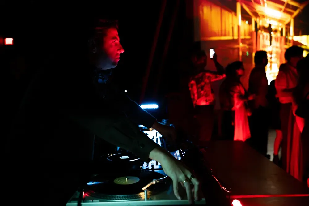Jamie XX Plays Live Accompaniment to Doug Aitken’s ‘Lightscape’ Show at the Shed in New York