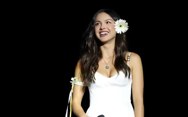 Olivia Rodrigo’s ‘You Seem Pretty Sad for a Girl So in Love’ Returns to No. 1 on Albums Chart Following ‘Expectations’…