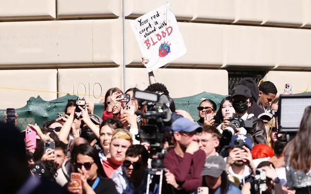 Protester Tackled to the Ground After Breaking Through Met Gala Entrance