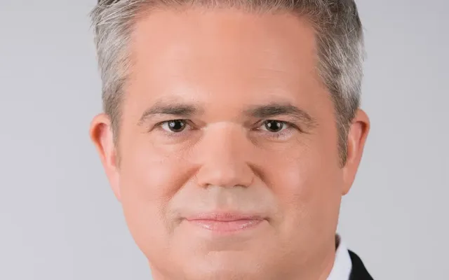LISTEN: CNBC Chief KC Sullivan on Transforming its Linear TV Business in a Digital World After the Versant Spinoff: ‘W…
