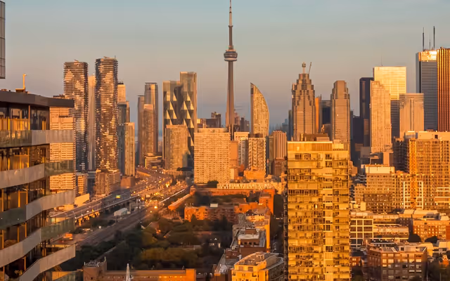 Rule forcing Toronto landlords to offer air conditioning kicks in next month