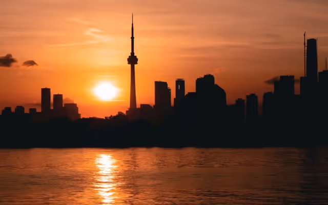 It's going to feel like 35 C in Toronto next week