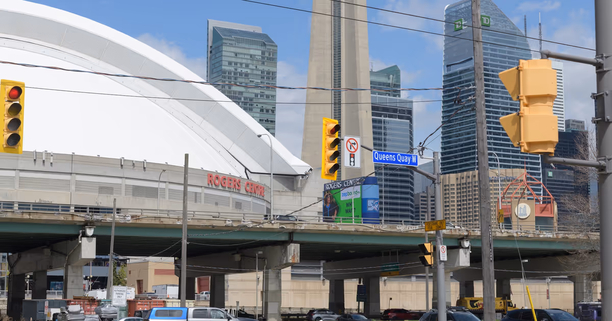Huge Toronto parking lot could soon become a $42M aquatic centre