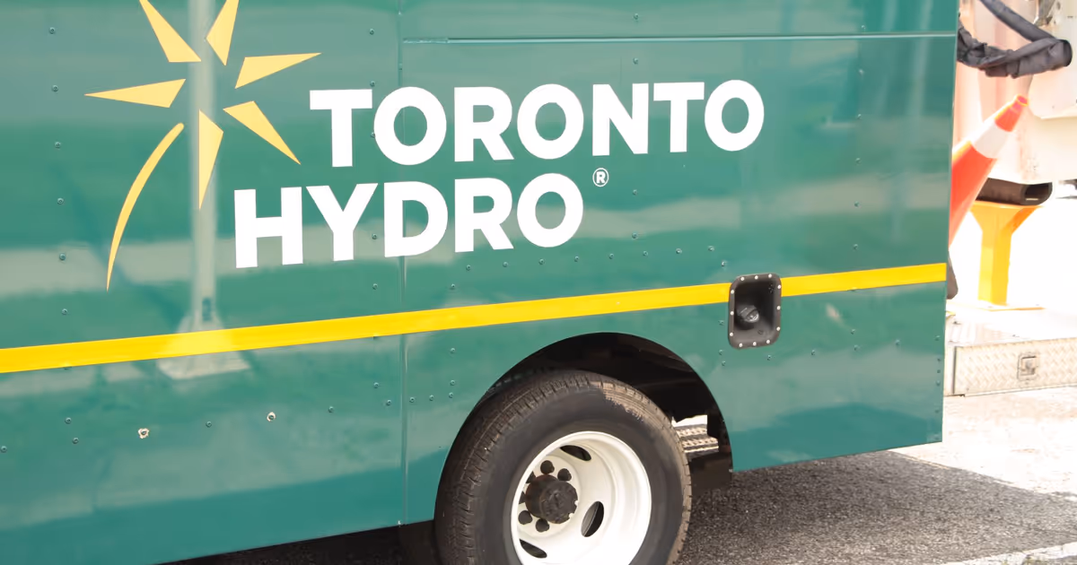 Toronto Hydro outage map shows 65,000 without power after huge storm