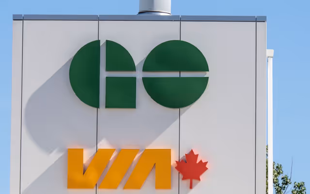 Transit service won't be cut at major Toronto station following backlash