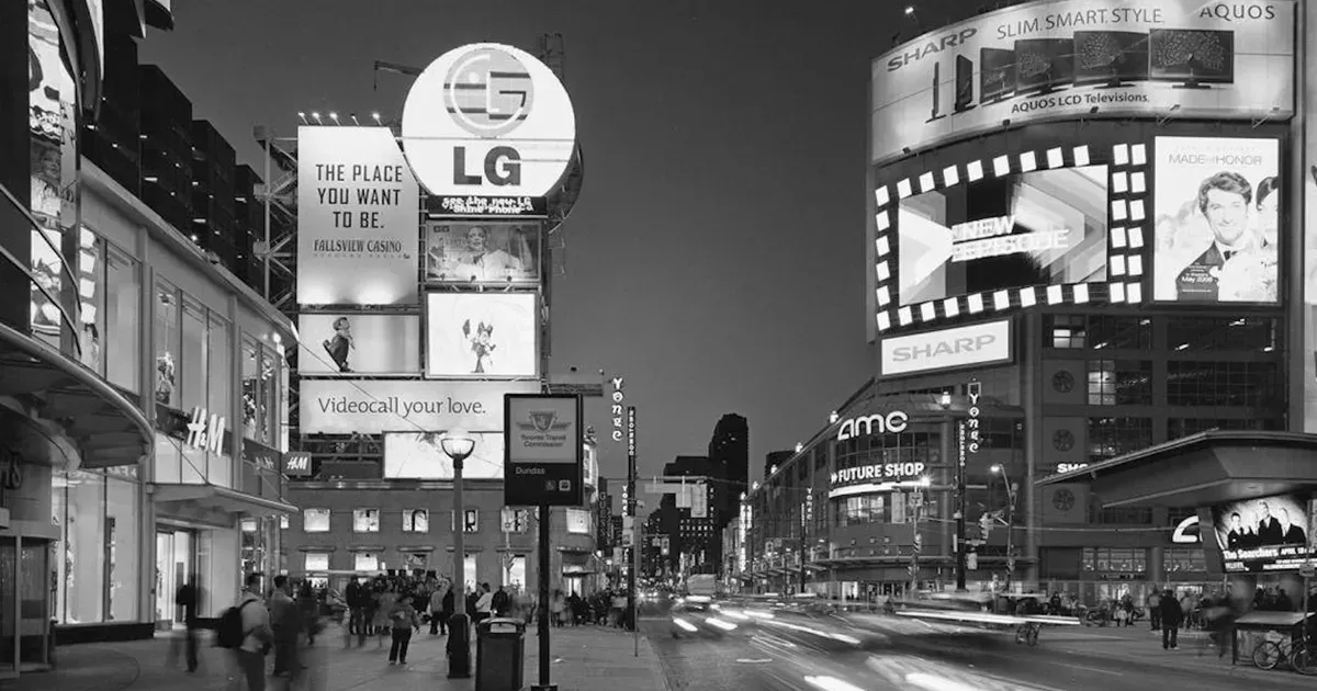 25 photos of what Toronto looked like in the 2000s