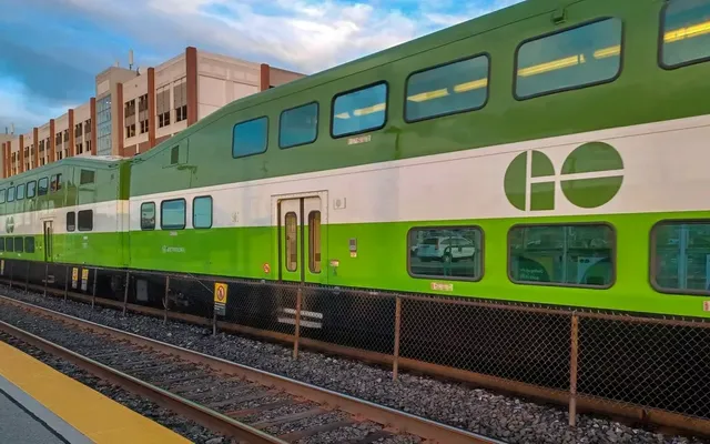 Key stretch of Toronto's busiest commuter rail line will shut down all weekend