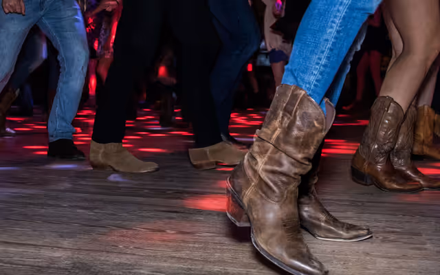 Huge new country bar to replace Toronto beer hall this summer