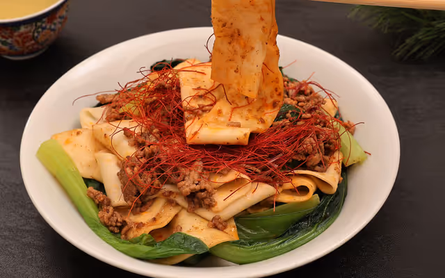 Beloved Toronto noodle restaurant closes permanently after making waves online