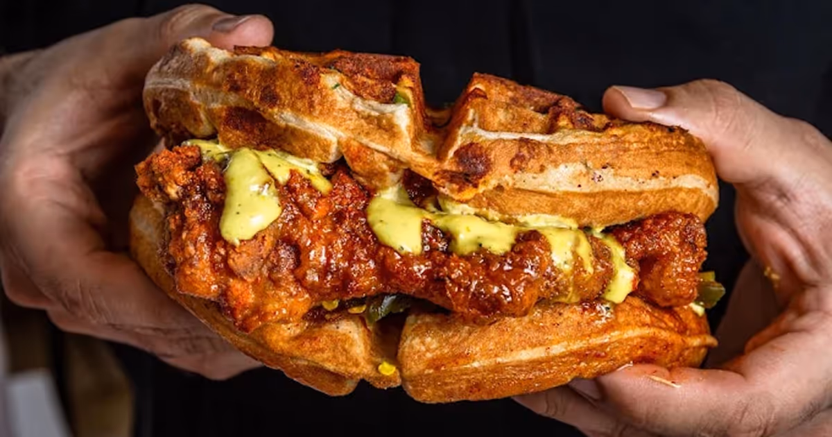 Viral Ontario fried chicken chain opening first downtown Toronto location this month