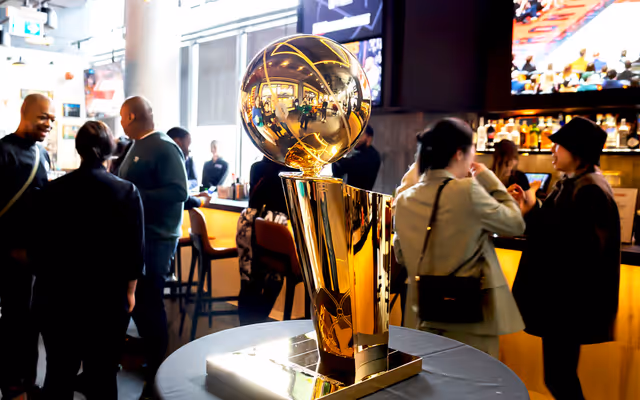 Popular Toronto sports bar closing permanently and getting immediately replaced