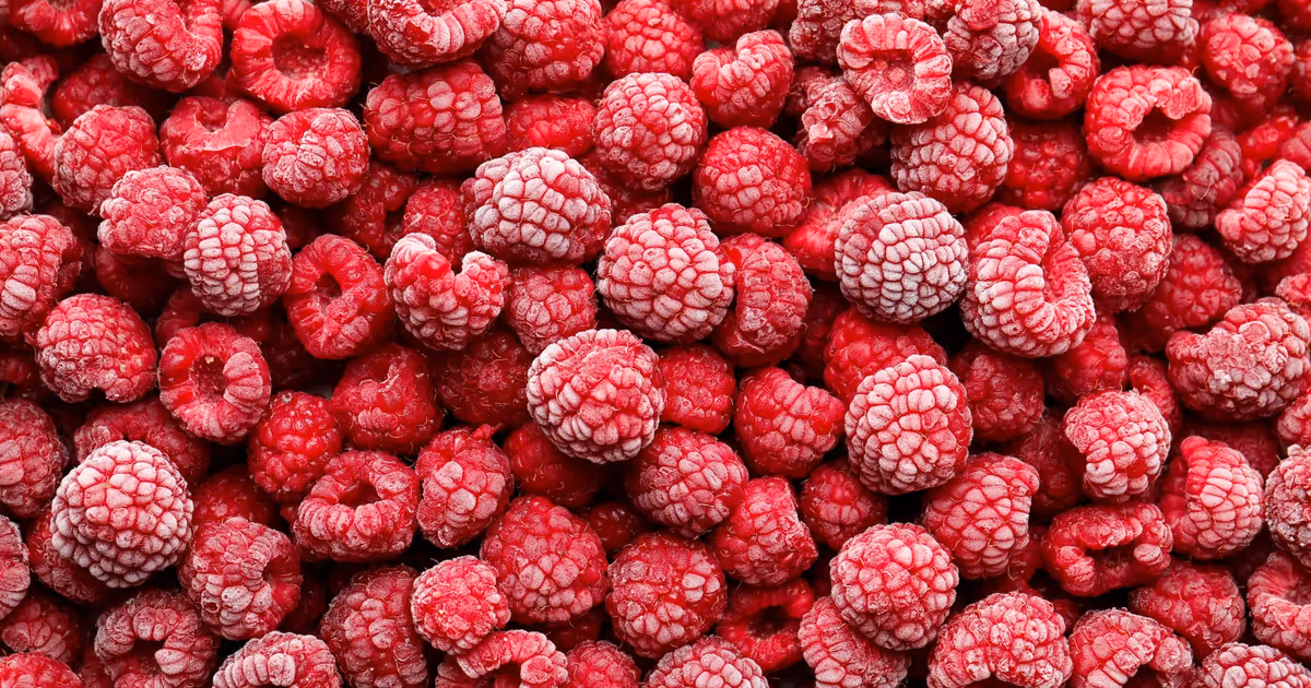 Raspberries sold in Ontario recalled and eating them could have messy results