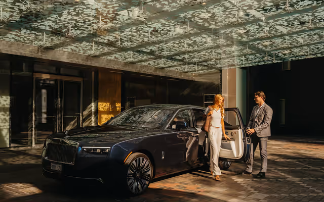 Toronto bar now offering a $1,000 cocktail that comes with a ride in a Rolls-Royce