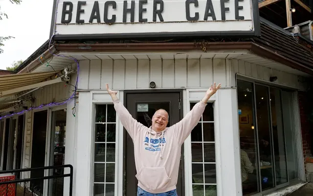 Vintage Toronto restaurant could soon be evicted after 40 years serving community