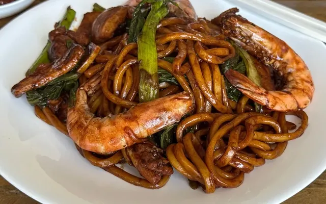 Toronto's hottest hidden noodle restaurant back in business after 2-year closure