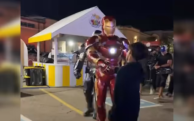 Drake showed up at the CNE in Toronto wearing an Iron Man suit