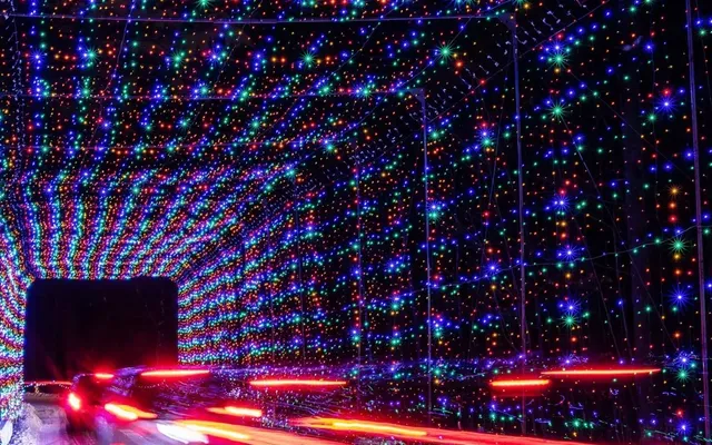 Dazzling drive-through holiday light show returning to Ontario next month