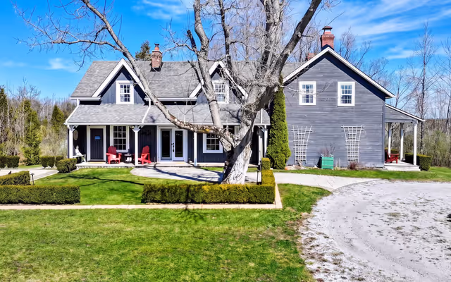 Lux 1.3 million Ontario home comes with historic log house on rolling hilltop