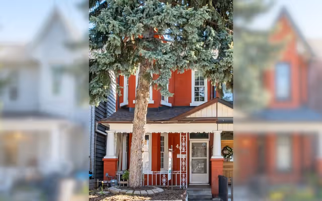 Toronto house in pretty rough shape still expected to fetch almost $1 million