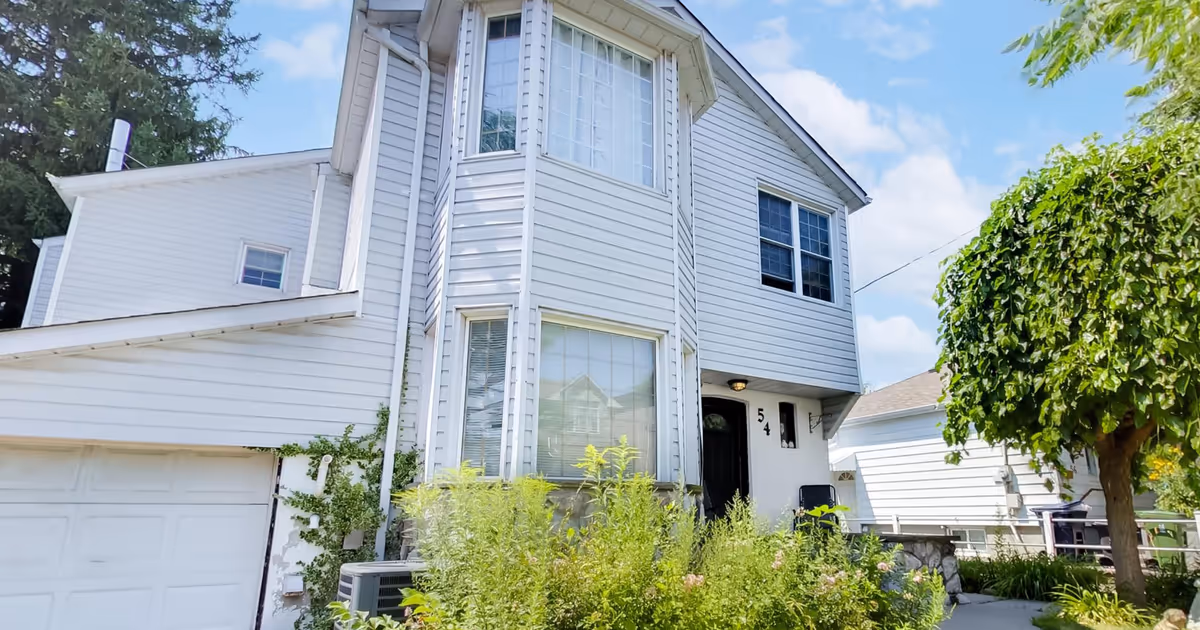 This Toronto house is somehow listed for under $700,000