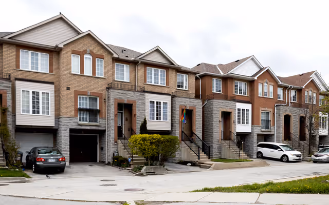 Toronto area home prices dip below $1 million for second time this year