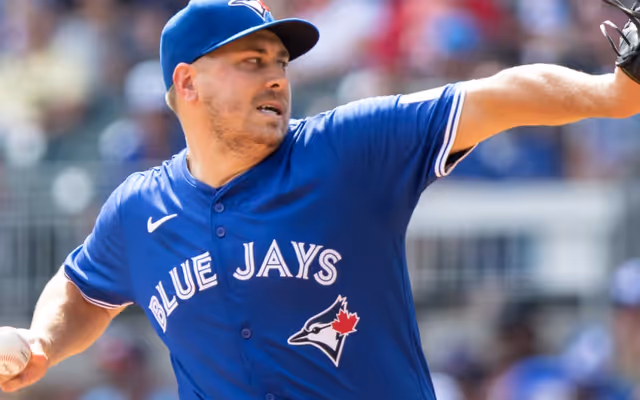 Former Toronto Blue Jays pitcher is now a pro baseball card collector