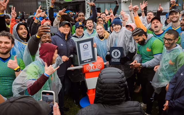 Toronto sets world record for largest game of human foosball
