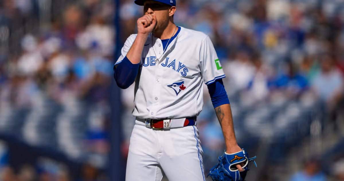 Ex-Toronto Blue Jays pitcher Hoffman suffers another late-game choke with new team